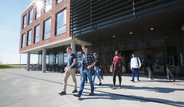 Student external SoM Building